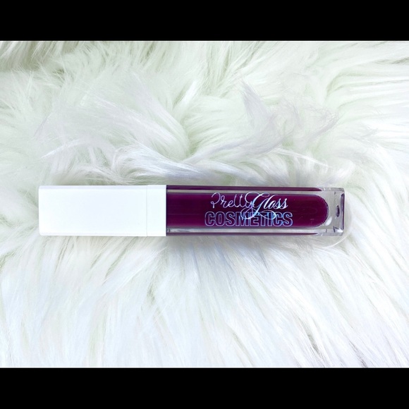 “Plum” Matte Liquid Lipstick - Picture 3 of 3